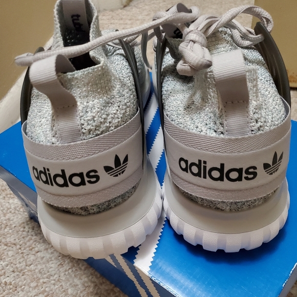Adidas - Picture 3 of 3